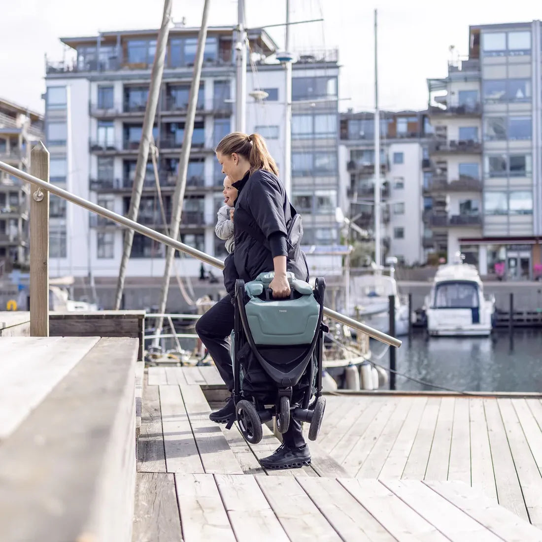 Thule Spring 2 Stroller - Mist Green on Black