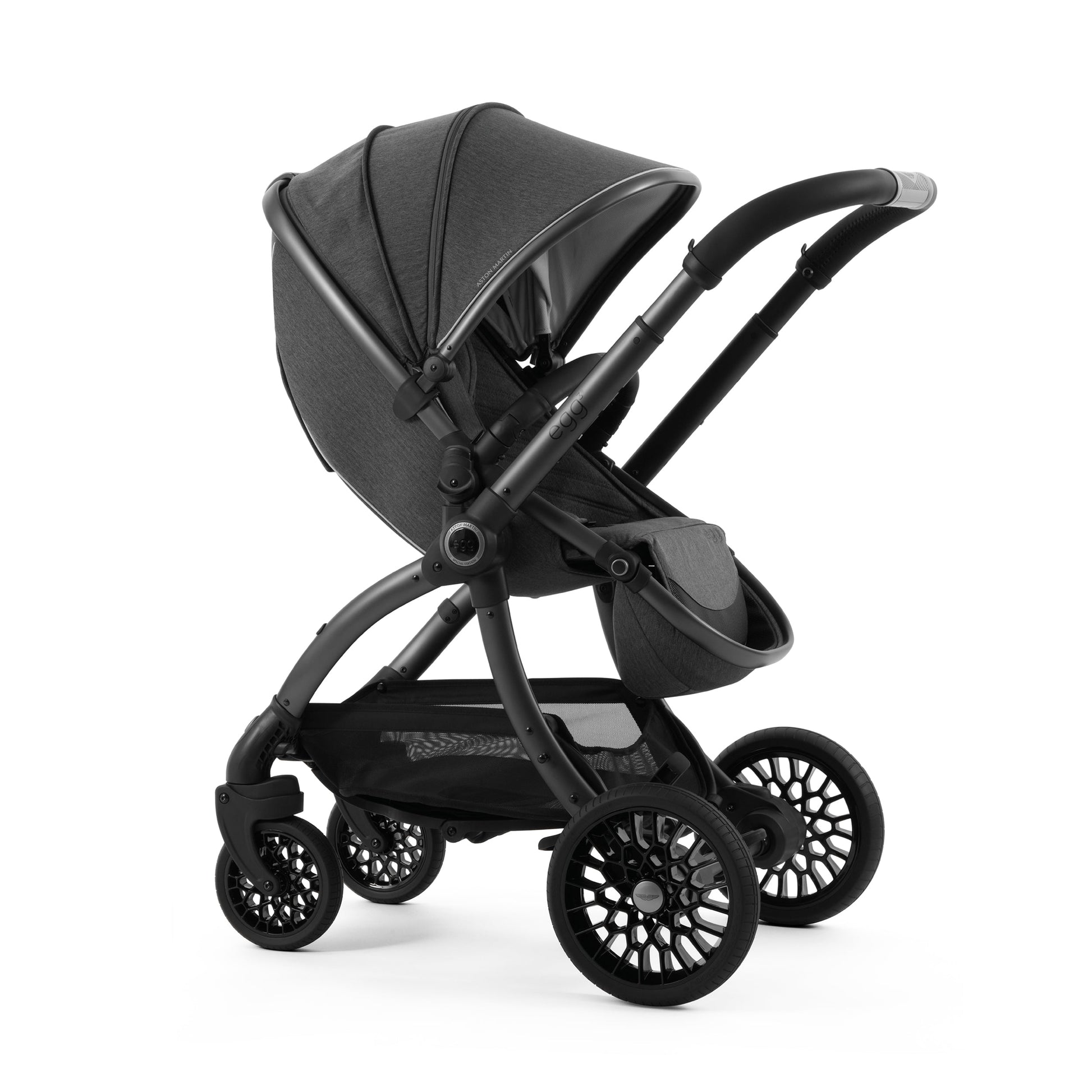 Aston Martin egg3® Package Classic Grey