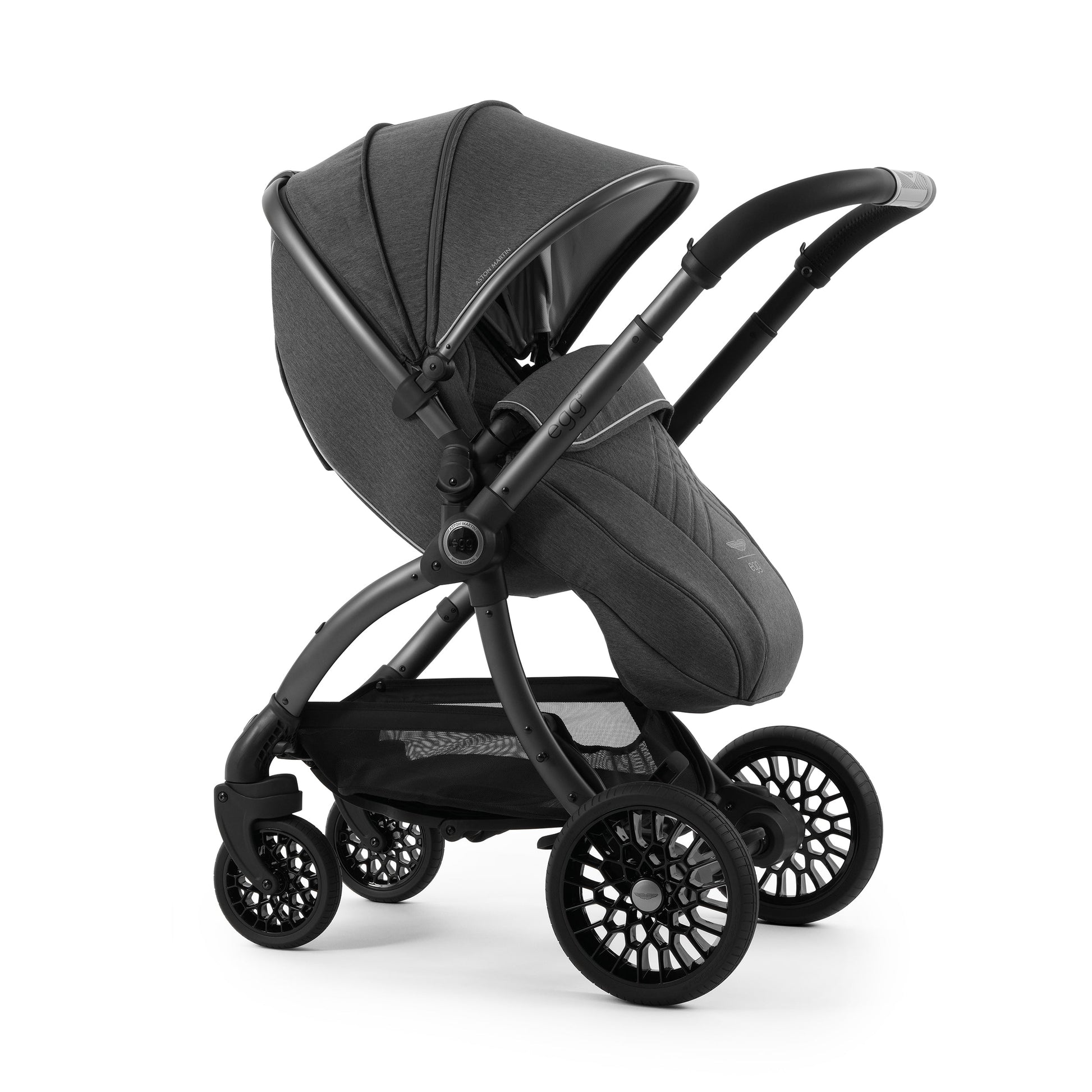 Aston Martin egg3® Package Classic Grey