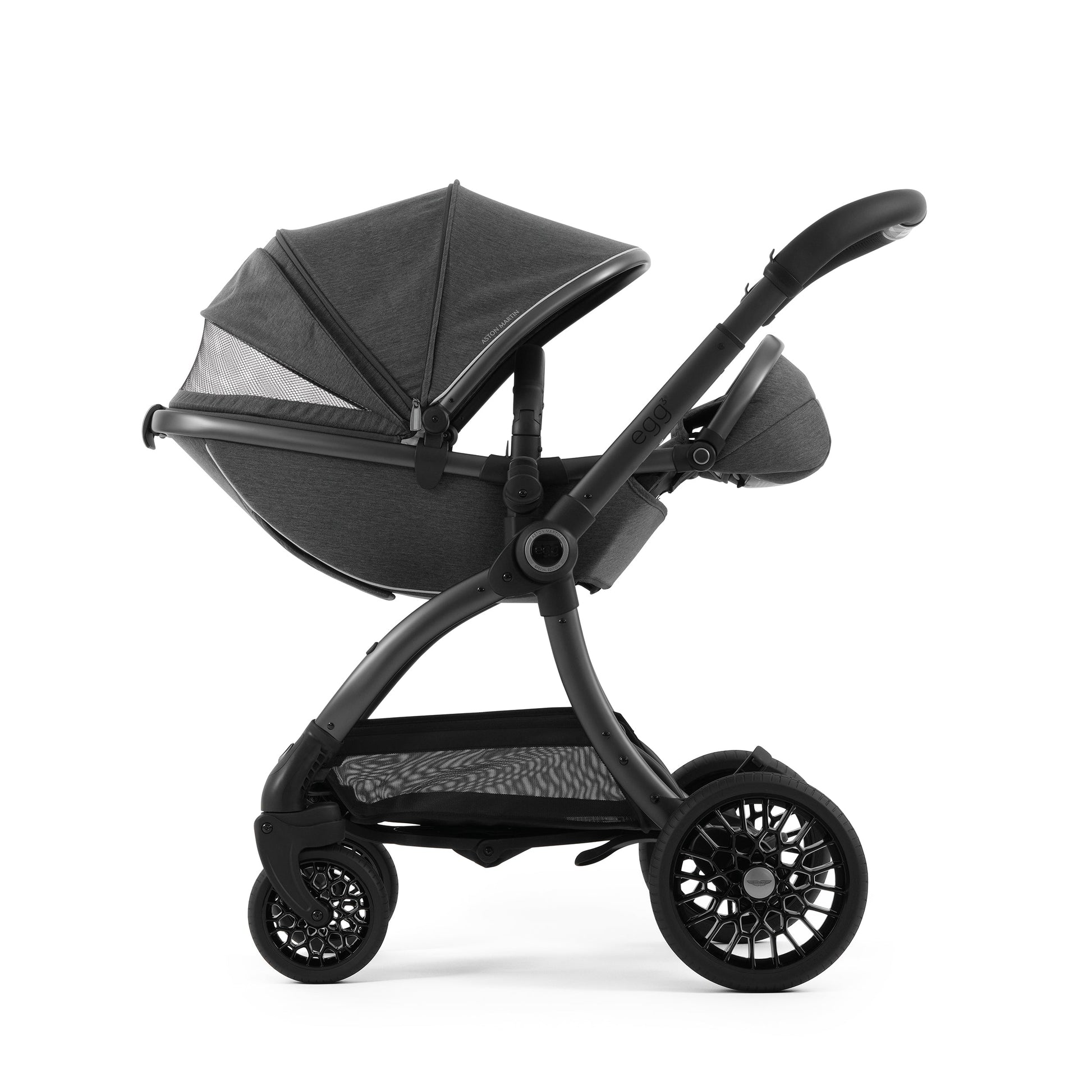 Aston Martin egg3® Package Classic Grey