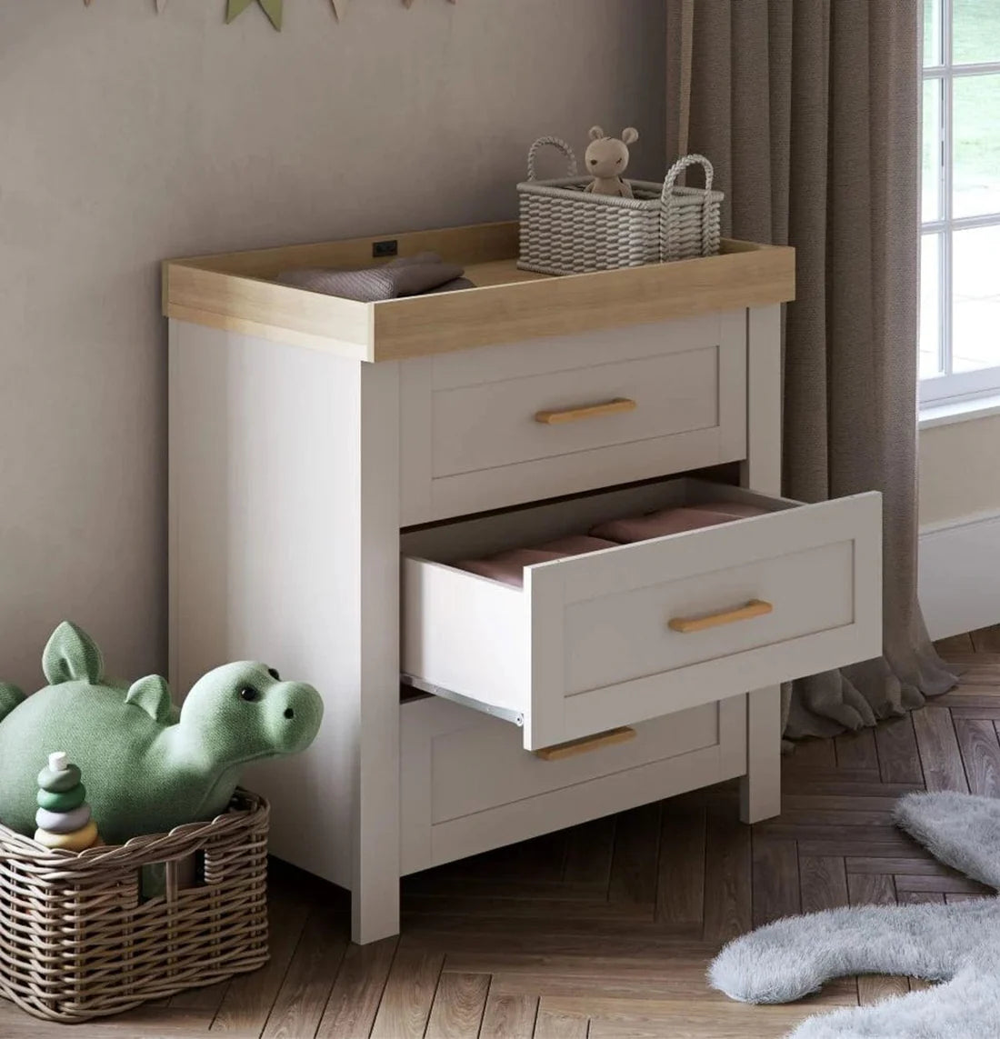 Silver Cross Seville Dresser - Cashmere Oak