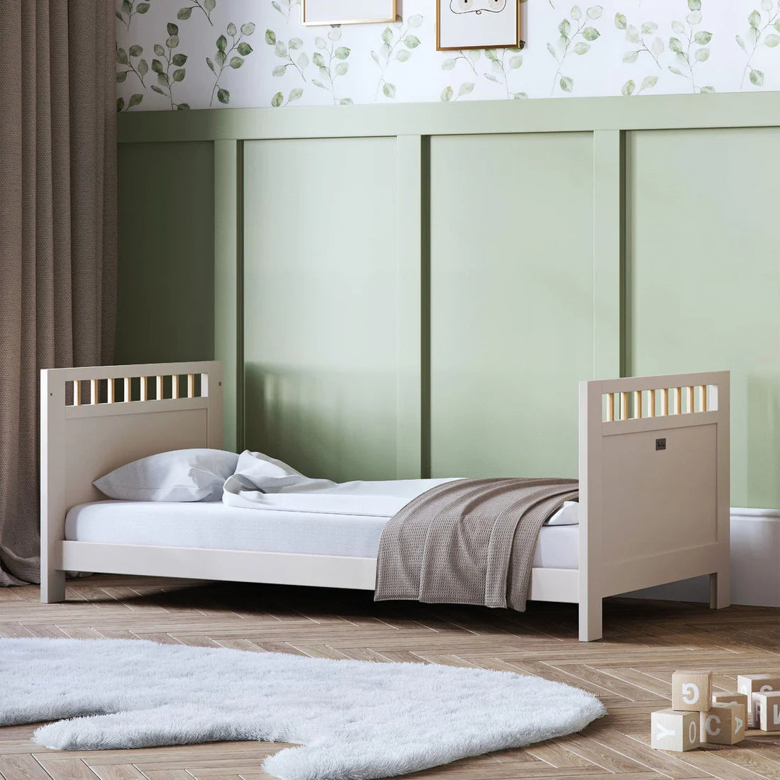 Silver Cross Seville Cot Bed - Cashmere Oak